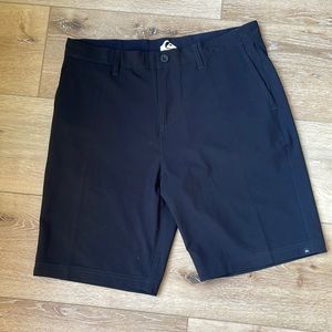 Quicksilver men’s size 34 inch waist hybrid short